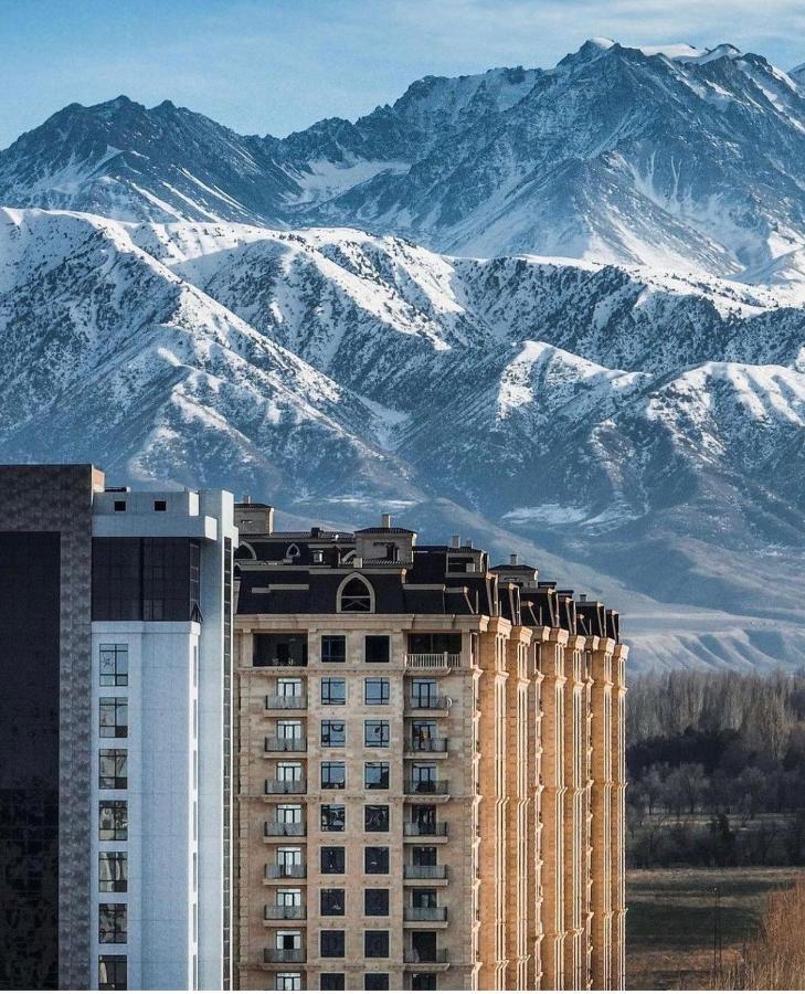 9Th And 6Th Floor Stylish Apartments With Mountainvista Бишкек Экстерьер фото