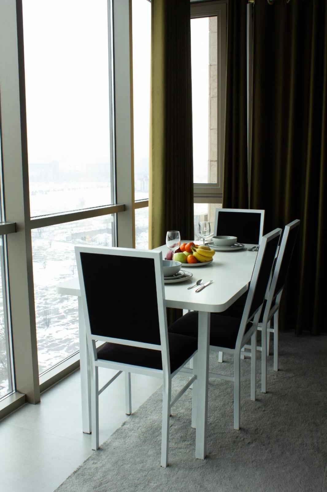 9Th And 6Th Floor Stylish Apartments With Mountainvista Бишкек Экстерьер фото