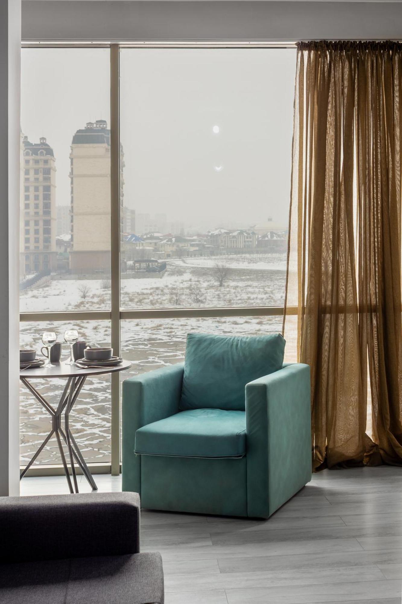9Th And 6Th Floor Stylish Apartments With Mountainvista Бишкек Экстерьер фото