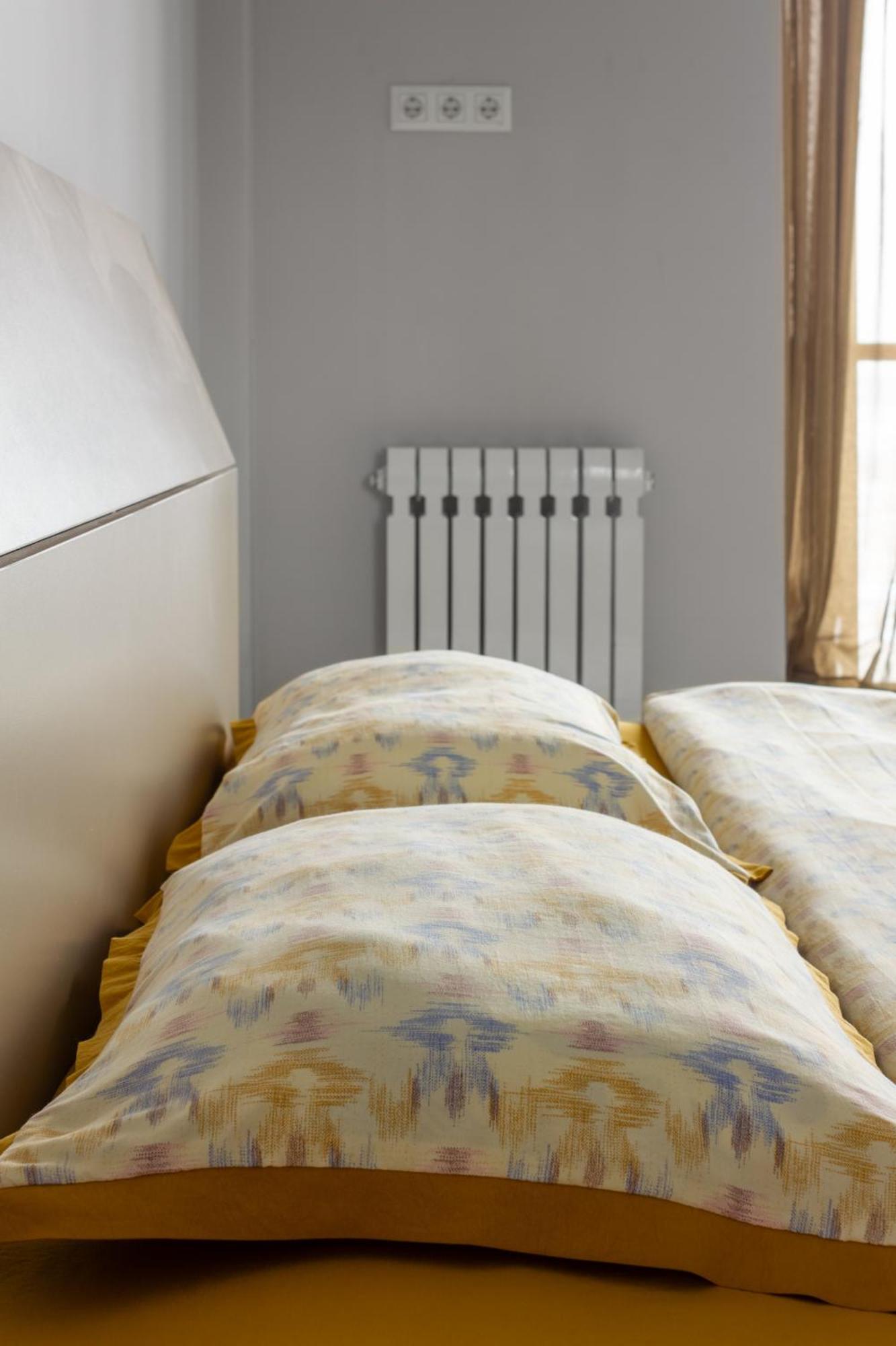 9Th And 6Th Floor Stylish Apartments With Mountainvista Бишкек Экстерьер фото