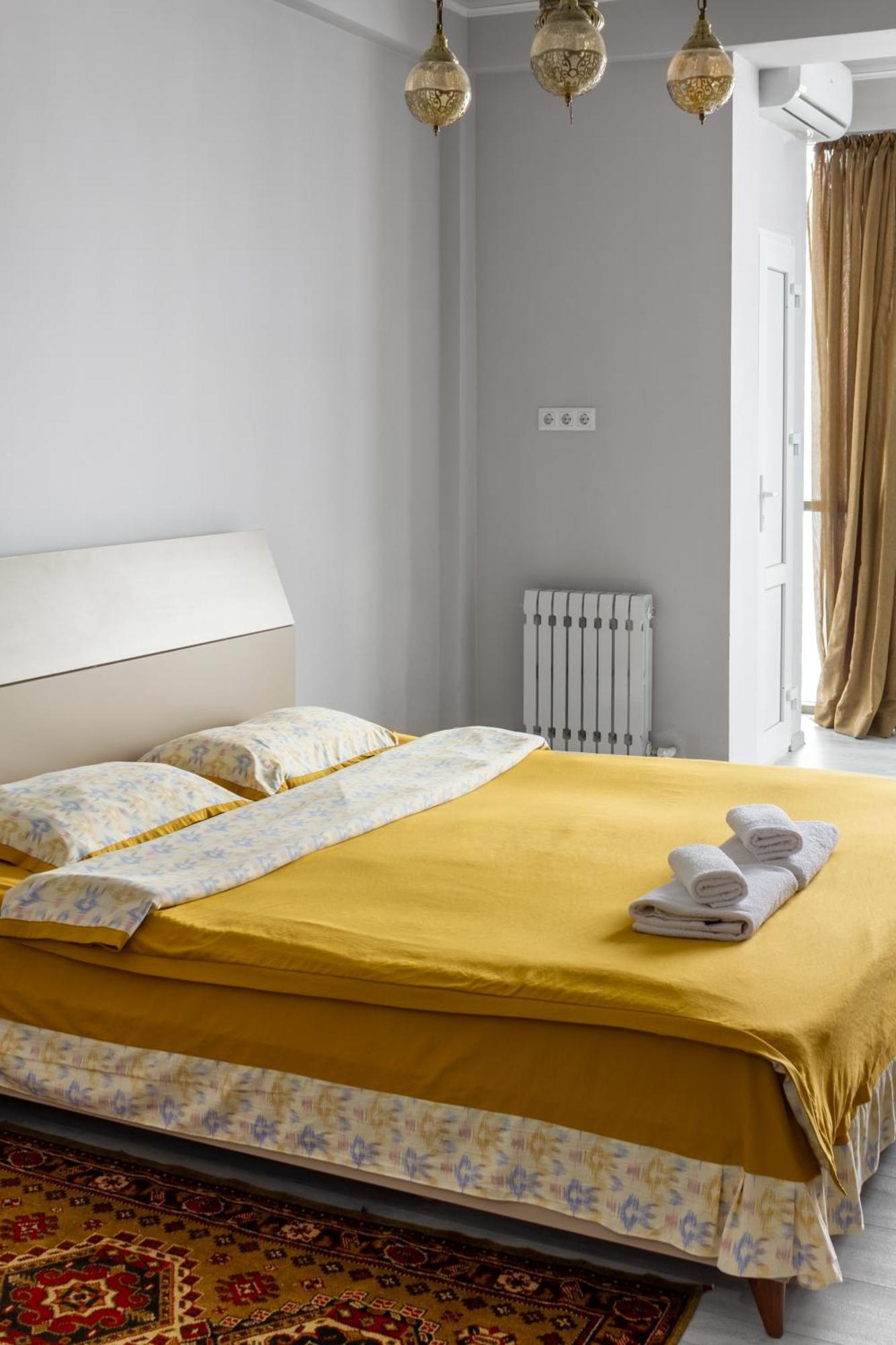 9Th And 6Th Floor Stylish Apartments With Mountainvista Бишкек Экстерьер фото