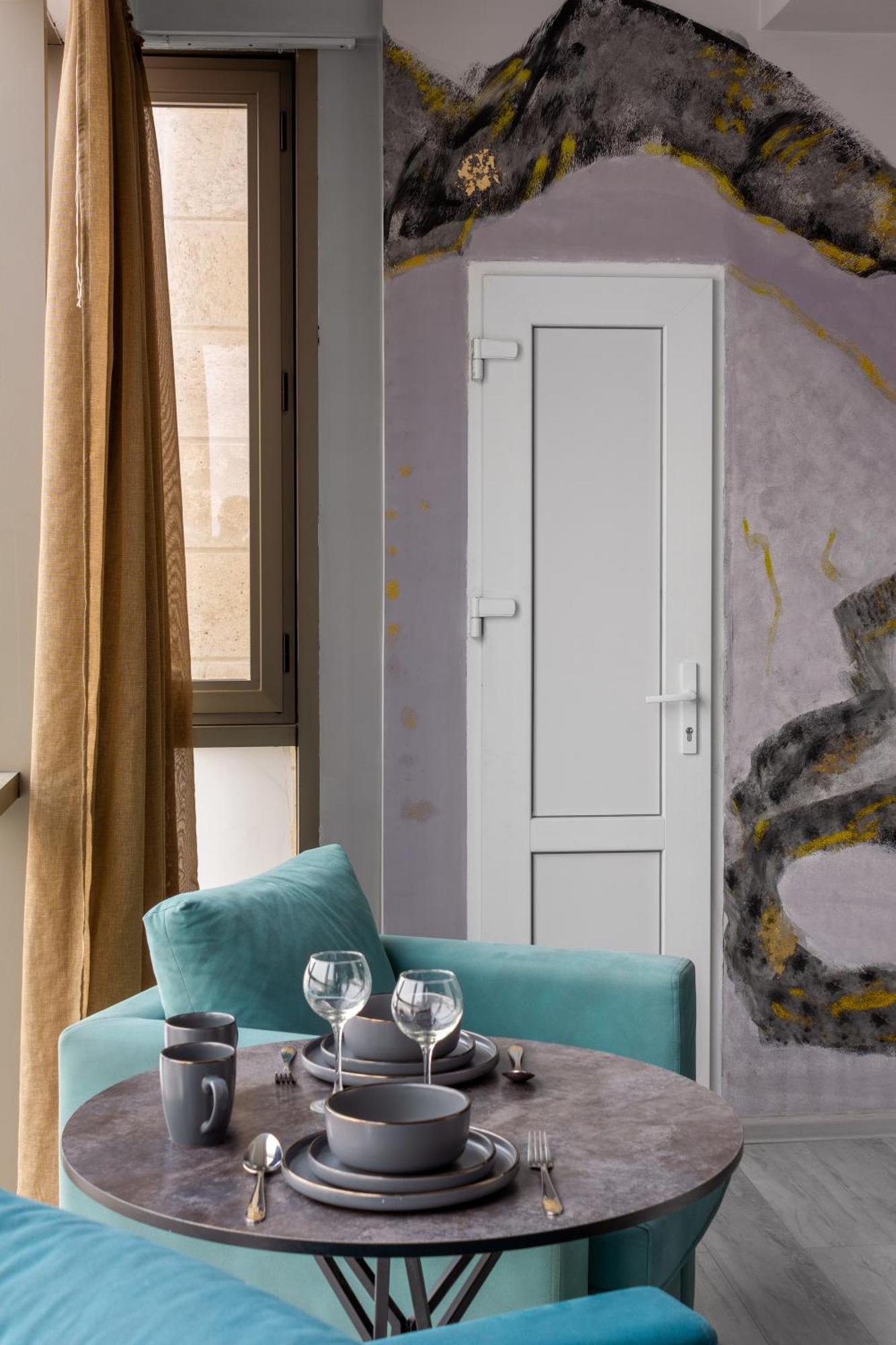 9Th And 6Th Floor Stylish Apartments With Mountainvista Бишкек Экстерьер фото