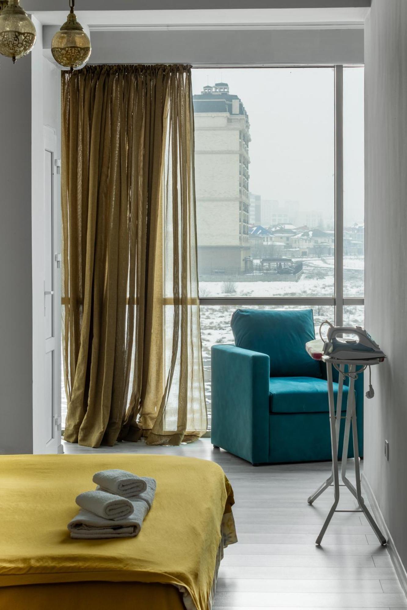 9Th And 6Th Floor Stylish Apartments With Mountainvista Бишкек Экстерьер фото